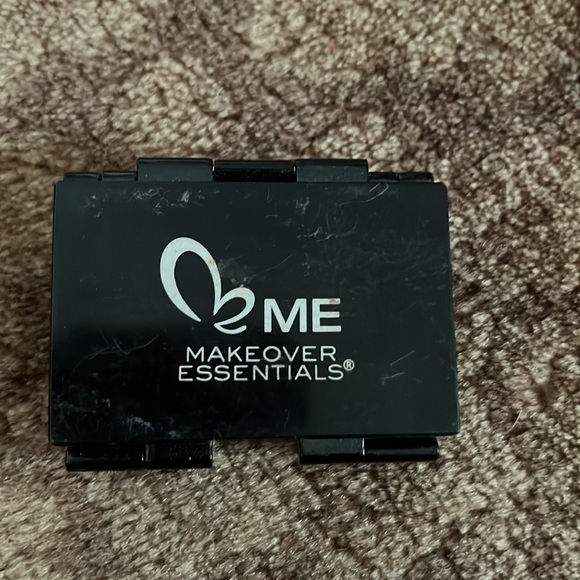 ME Makeover Essentials assorted makeup - Picture 12 of 14